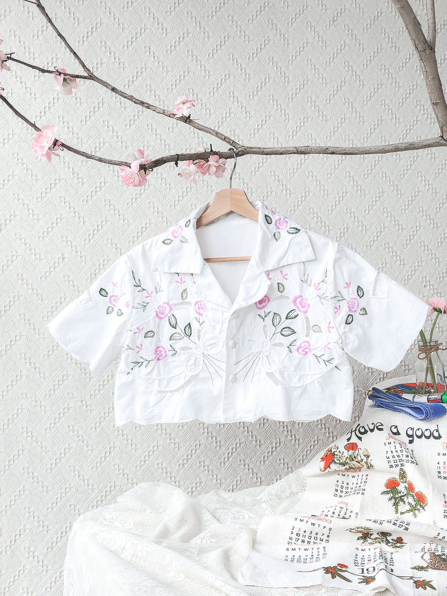 Buttondown Crop TCA047